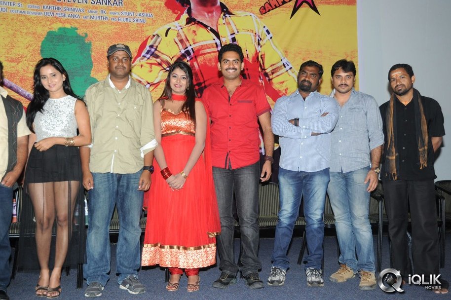 Hrudaya-Kaleyam-Movie-Trailer-Launch